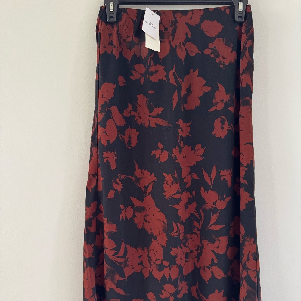 NWT Abercrombie and Fitch floral Maxi skirt XSP